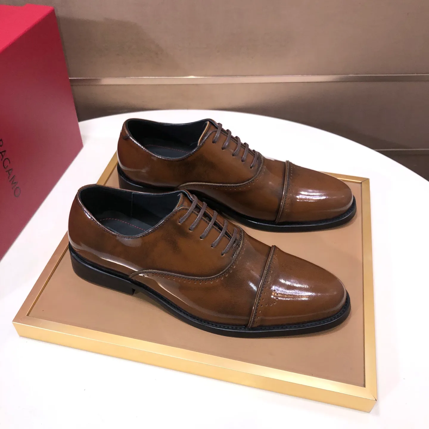 Men's shoes 💰540💰 [Ferragamo/Ferragamo] The latest model from the counter. Original imported high-quality cowhide with open sides + imported 🐂 cowhide lining + original luxury metal buckle + original combination outsole. Comparison is stress-free 38–45 (45 is custom-made and cannot be returned or exchanged)